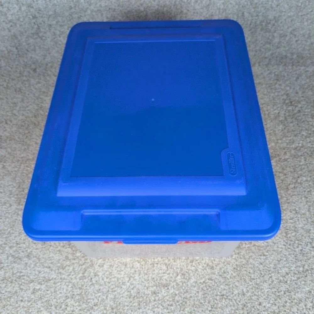 Sterilite Storage Box Container Blue Lid Finances‎ Label Office Organization